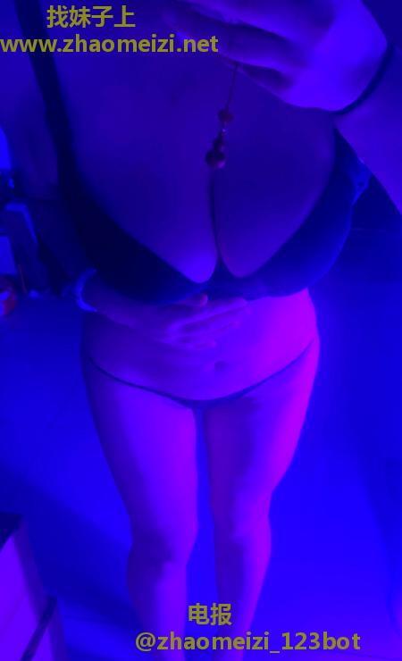 天河巨乳小雪BBW