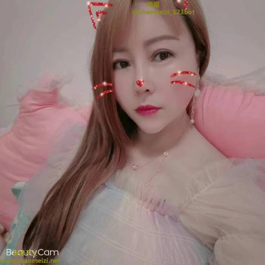 布吉性价比挺拔美乳