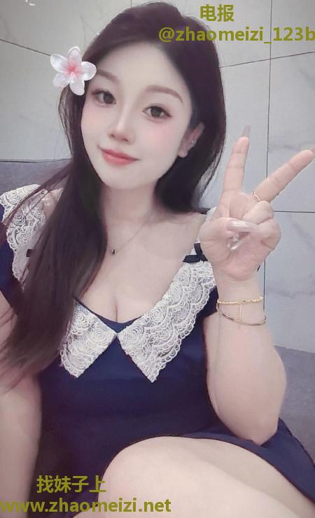 反差纯情闷骚少妇