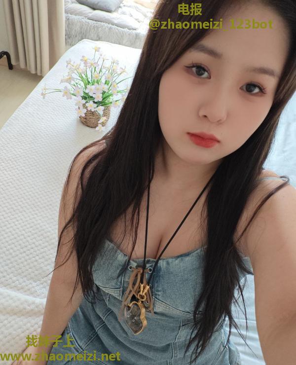 不会说话听不到的女孩