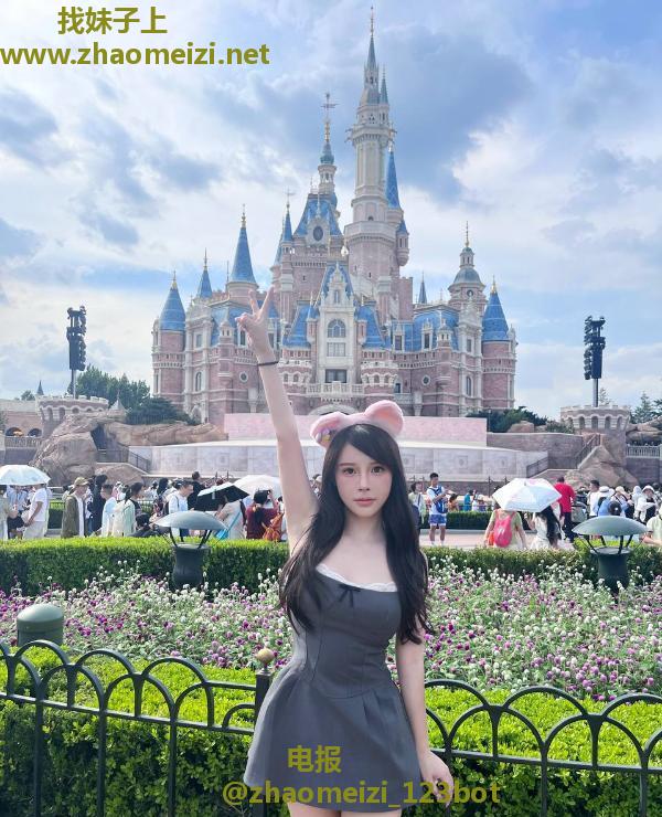 情趣诱惑大胸悦悦