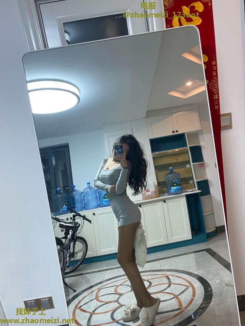 成都武侯红牌坊小姐姐