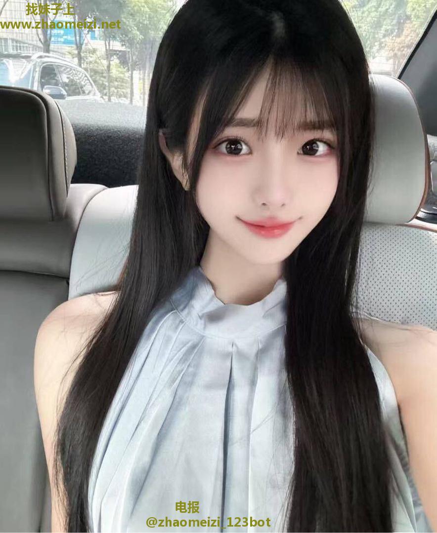 甜美反差水嫩小妹