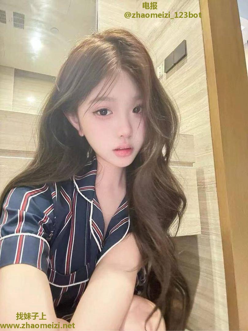 钱塘翘臀美鲍馨儿