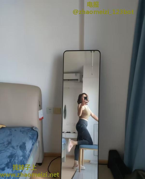 纯莞式夹b小骚妇