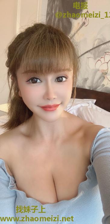 爱深喉的小骚妇