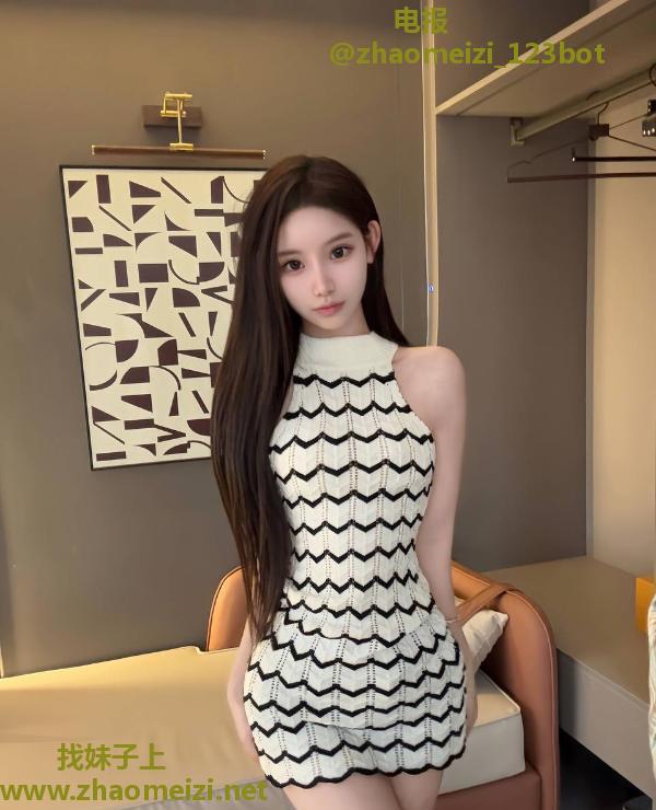 翘臀颜值女友系老师