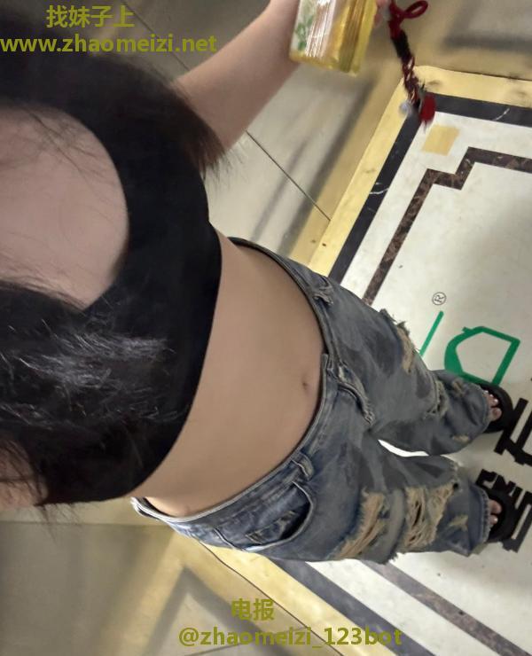 杭州钱塘微胖嫩妹