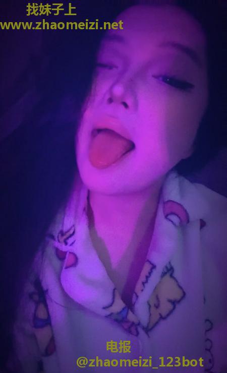 杭州钱塘微胖嫩妹