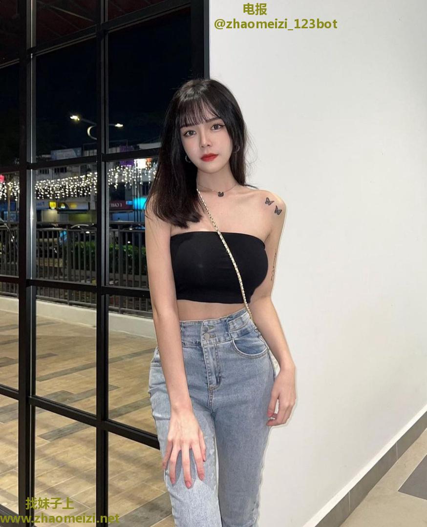 年轻丰满韵味骚鸡