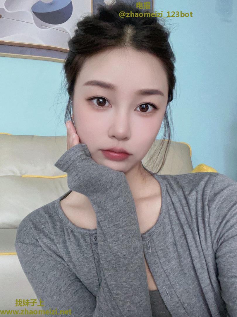 性感反差奶茶妹