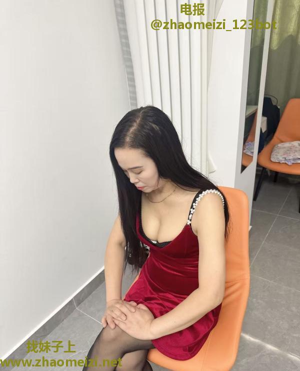 潘家园长身骚少妇