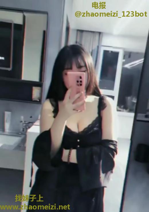 铁西大胸萝莉妹子  