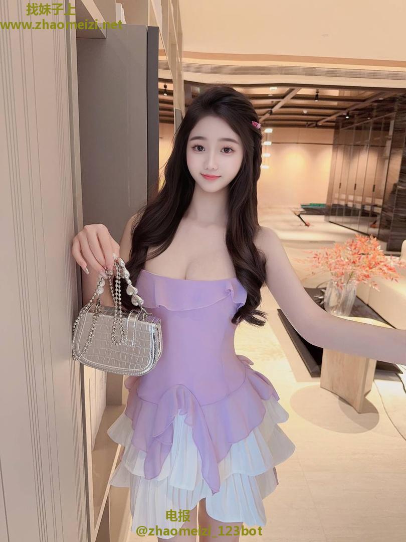 丰泽长腿白丝御姐