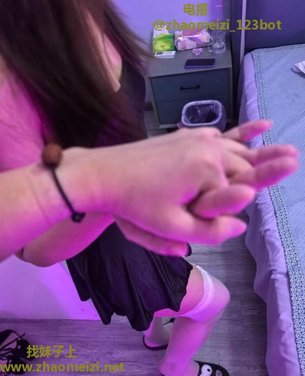 服务系美女南溪