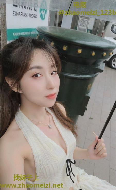 前凸后翘蜜桃臀