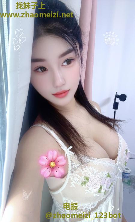 吴中可甜可御的妹子