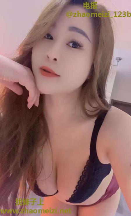 五里山天街大胸少妇