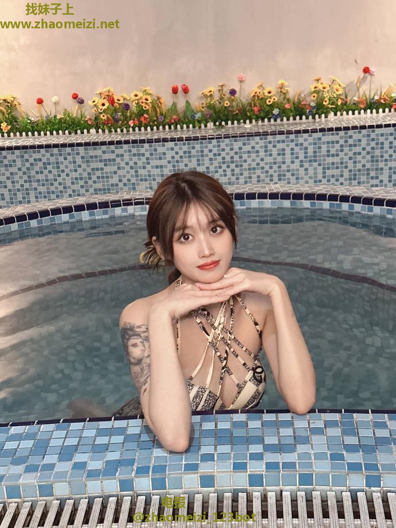 极品微胖巨乳00后