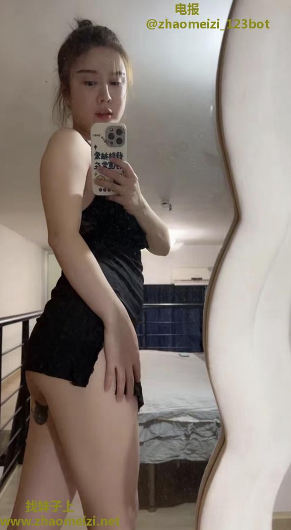 南山一字马媚儿回归