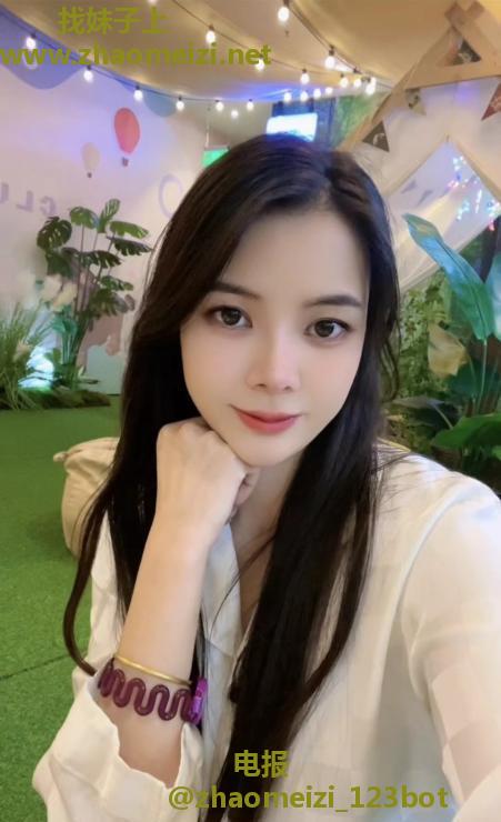 长腿性感美女老师