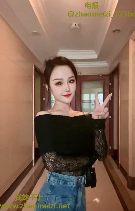 渔网袜制服诱惑