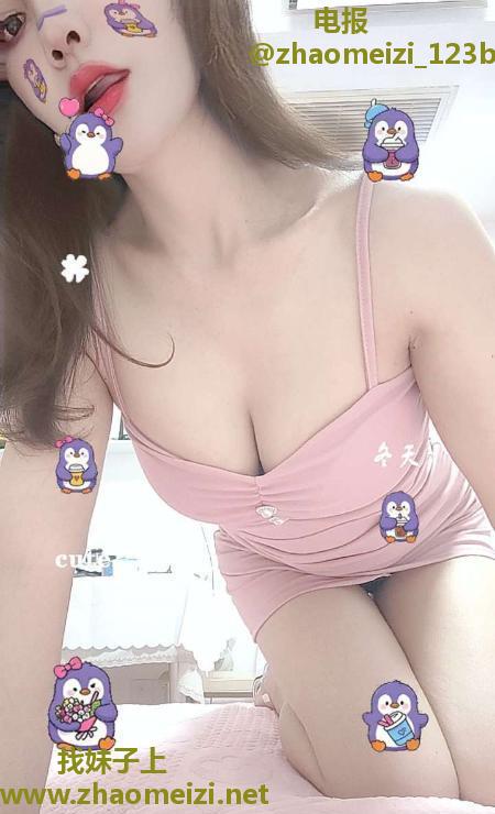 园区魅惑硕奶少妇