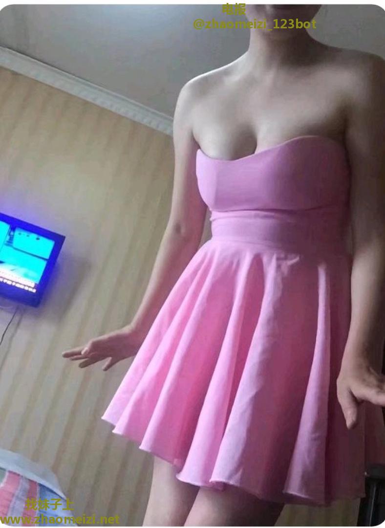 爆浆吞咽极品小嫩妹