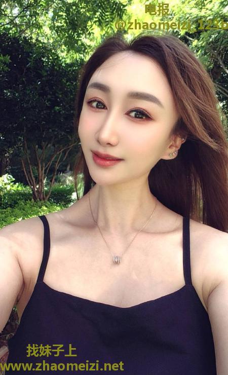 服务型大胸气质御姐