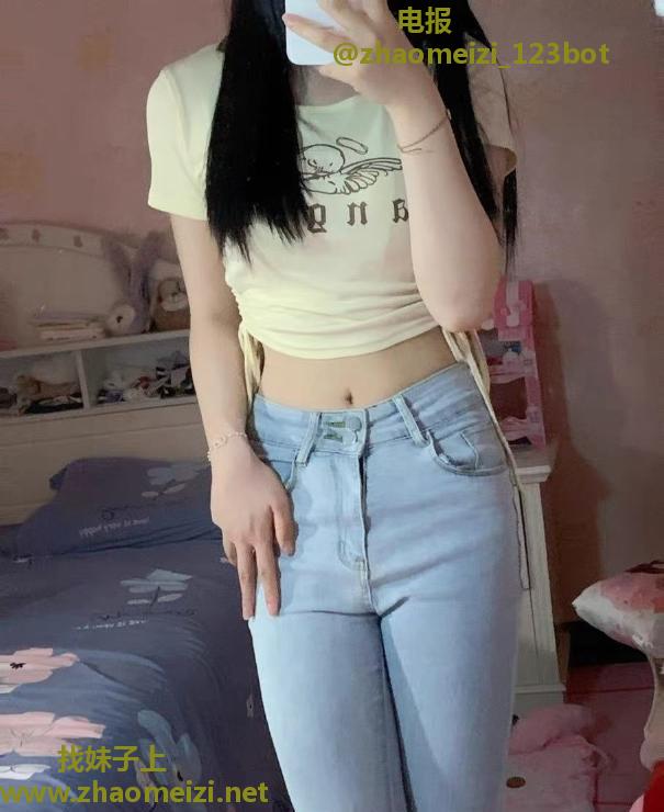 娇小服务型少妇