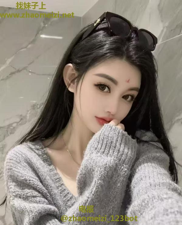 汉口美女蓝齐儿姐妹花