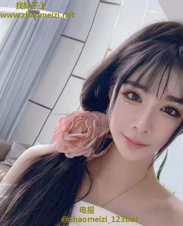 汉口美女蓝齐儿姐妹花