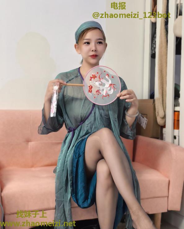 虎门黑丝情趣骚妇萱萱