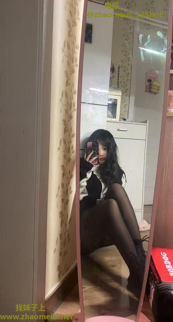 微胖白嫩小姐姐