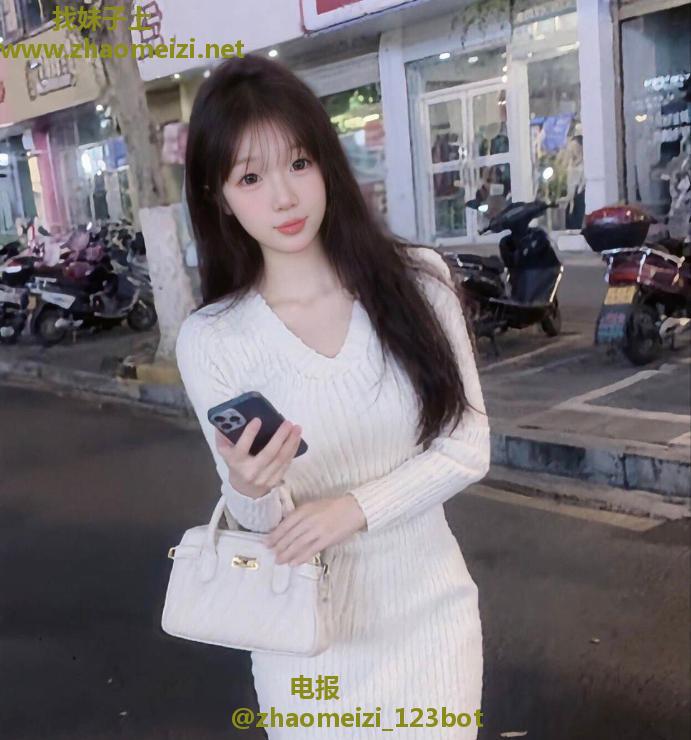 美丽女孩可怡和伊伊