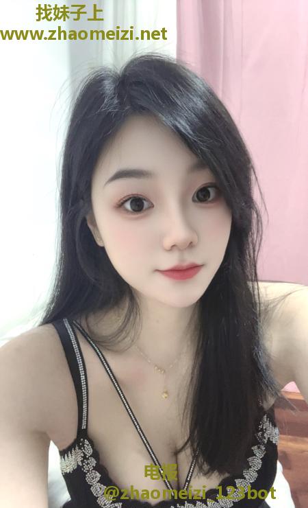 福田腿模小辣椒