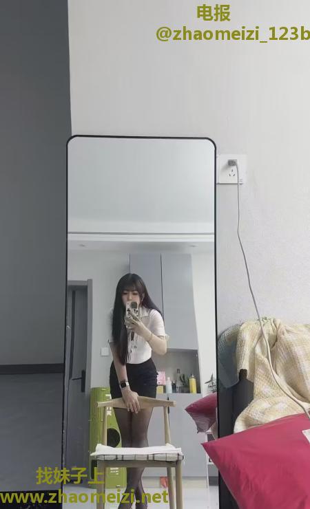 高挑小姐姐莹莹