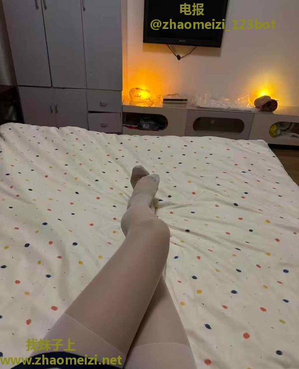 绝美身材小姐姐