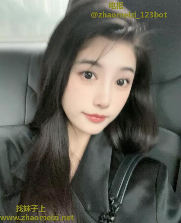 网红清纯小辣妹