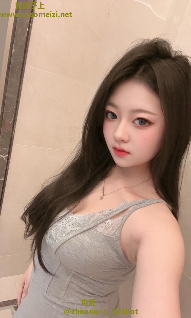 身材棒棒的美女老师