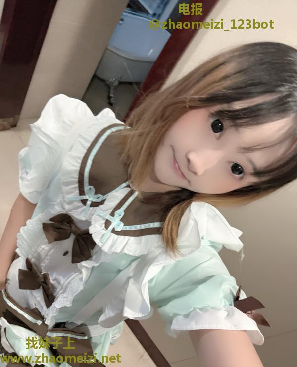 菲比cos乖巧萝莉