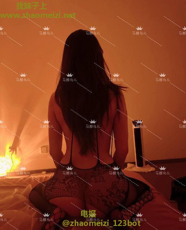 栖霞马群御姐型妹子