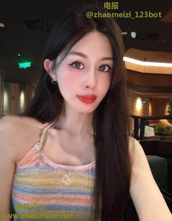 腿长腰细胸大Lisa