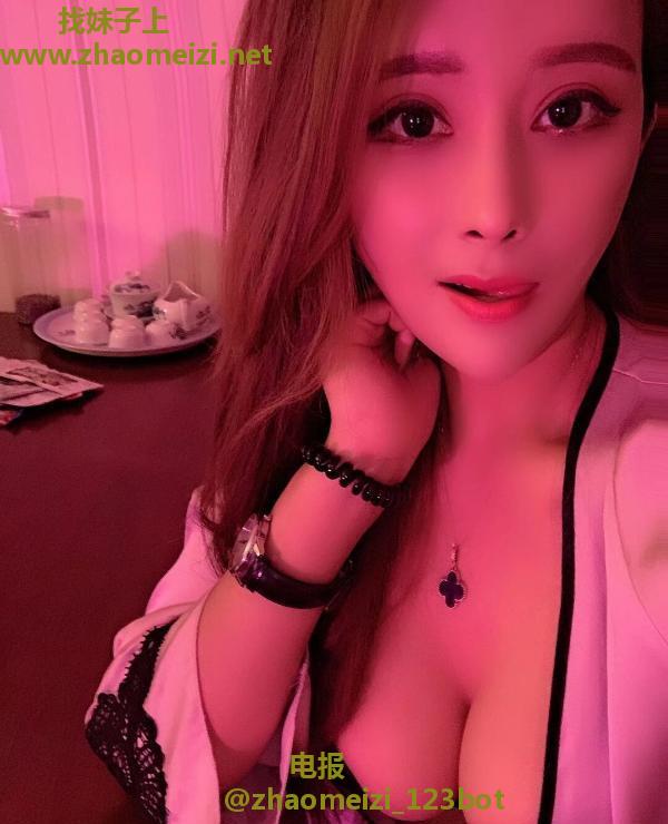 二刷巨乳反差骚浪御姐