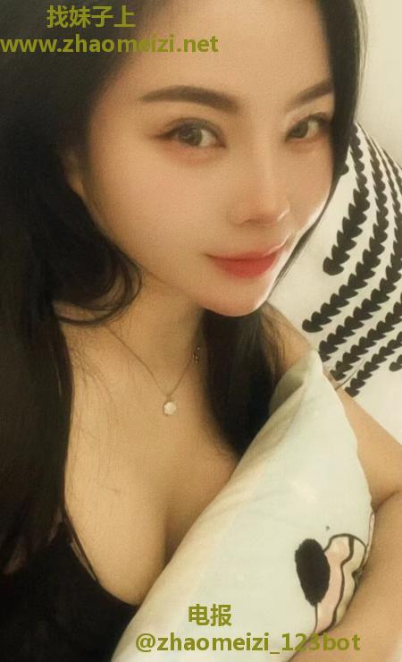 南山性感水多大胸御姐