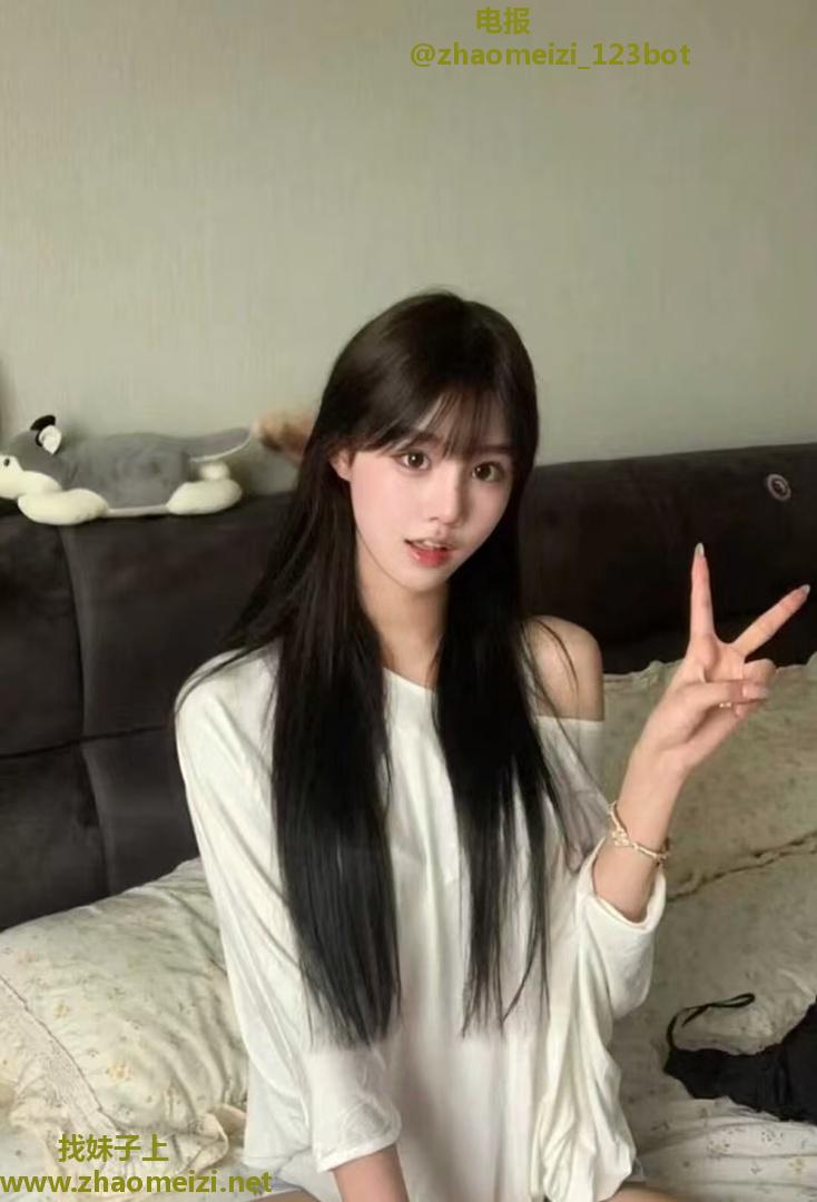 刚开发的网红脸小妹