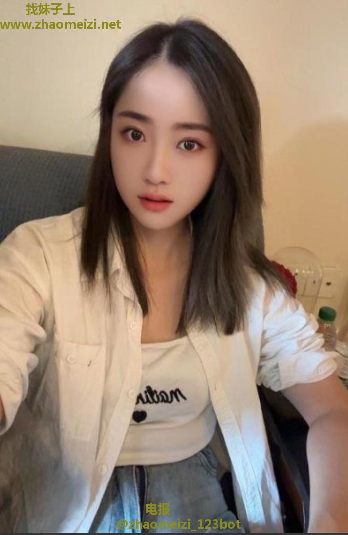 白嫩舞蹈学妹水量大