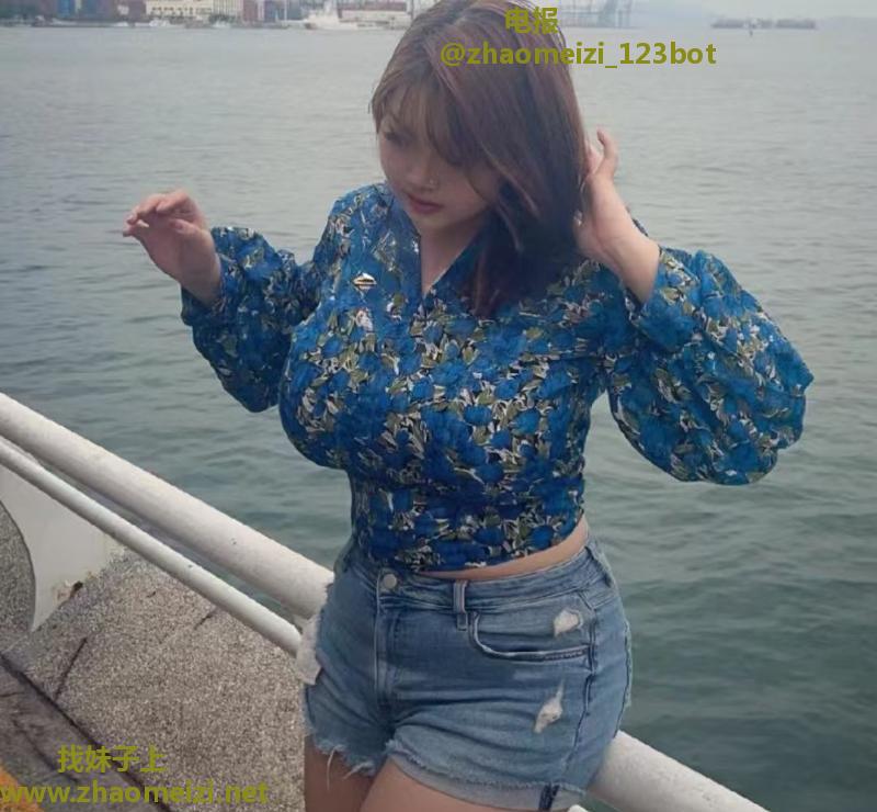 蜀山青秀大波妹