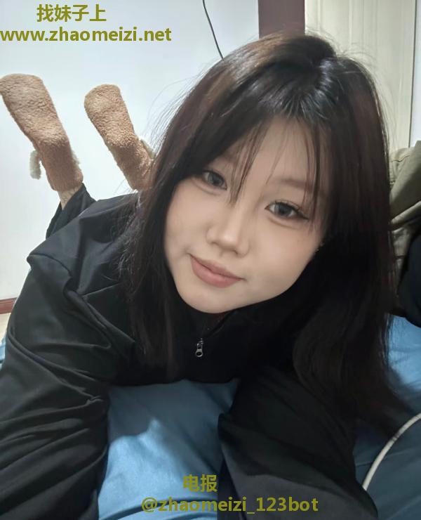 铁西大胸纹身妹妹