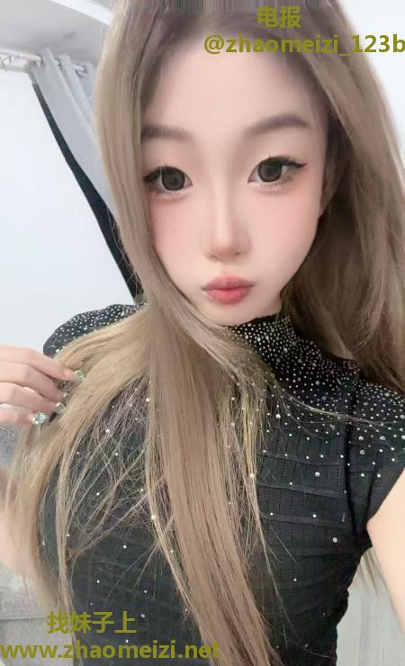 高颜值长腿气质嫩妹